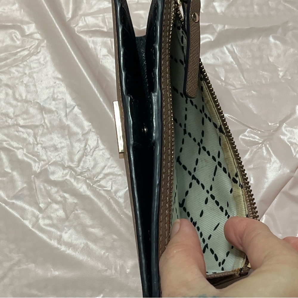Kate Spade Brown Textured Wallet - Picture 5 of 16